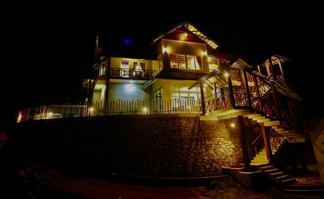 Munnar Tea Estate Cottage And Resort - Away From City Hustle Exterior photo